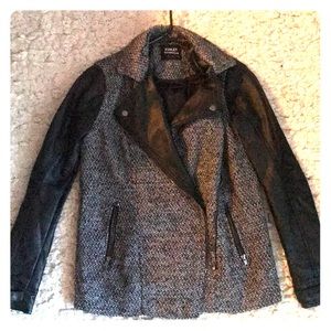 Cute Black leather sleeve coat